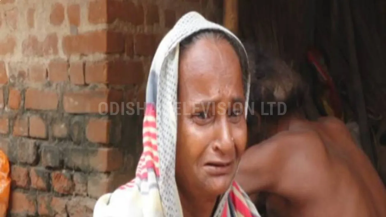 ନିୟତିର ନିର୍ଦ୍ଦୟ ନିଷ୍ପତ୍ତି : ବୁଢ଼ୀ ମା’ ମୁଣ୍ଡରେ ମାନସିକ ଅନଗ୍ରସର ଭେଣ୍ଡା ପୁଅର ବୋଝ