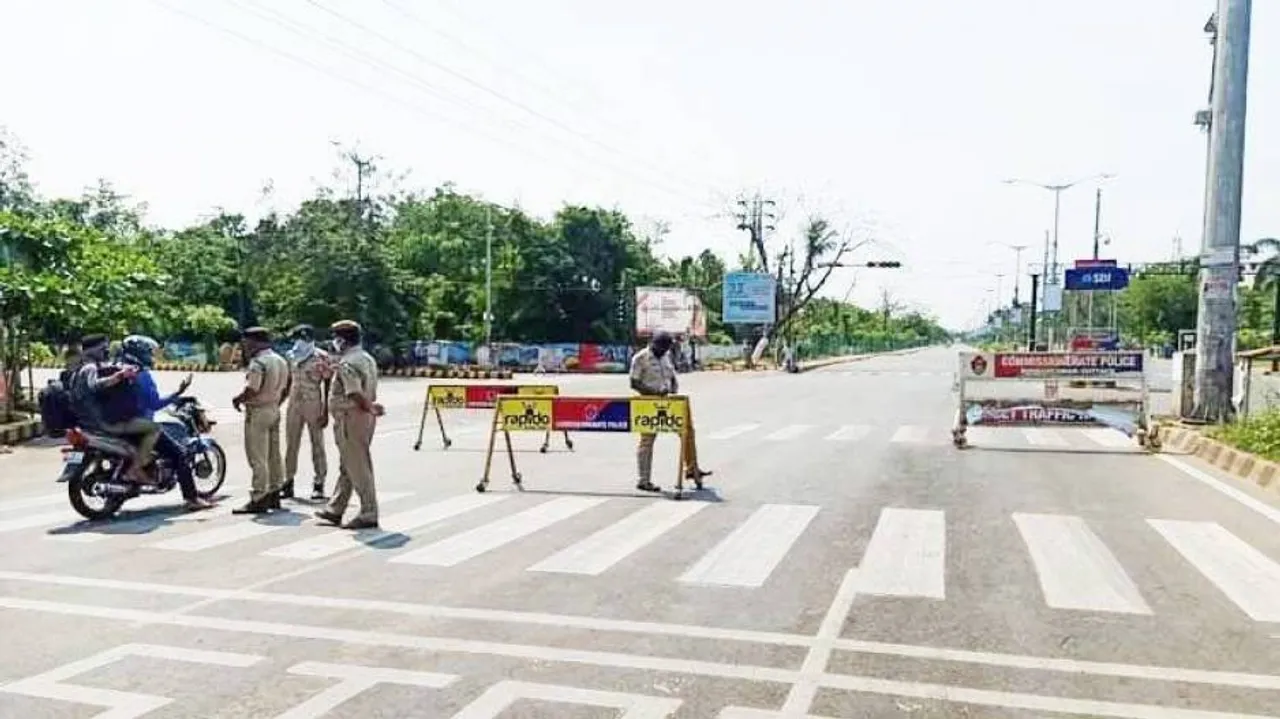 କାଲିଠୁ ରାଜ୍ୟରେ ଲକ୍‌ଡାଉନ୍‌ ଅବଧି ବଢ଼ିବ ନା କୋହଳ ହେବ ? ଦିନ ସାଢ଼େ ୧ଟାରେ ହୋଇପାରେ ବଡ଼ ଘୋଷଣା