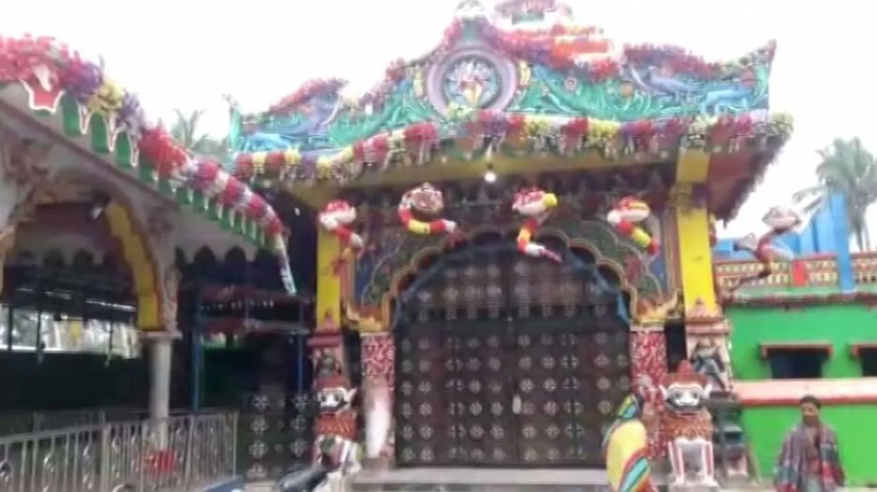 କାଳୀ ମନ୍ଦିରରେ ଲୁଟ୍‌