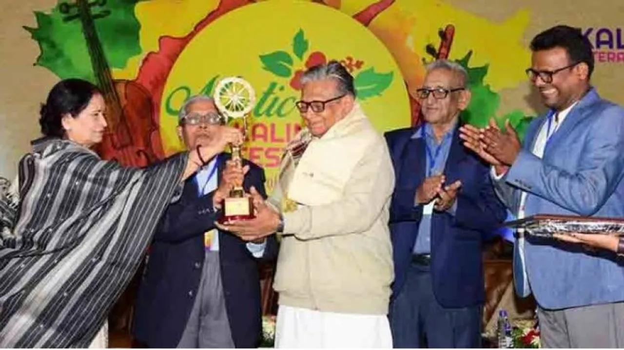 ‘କଳିଙ୍ଗ ସାହିତ୍ୟ ସମ୍ମାନ’ରେ ସମ୍ମାନିତ ହେଲେ ପଦ୍ମଭୂଷଣ ମନୋଜ ଦାସ