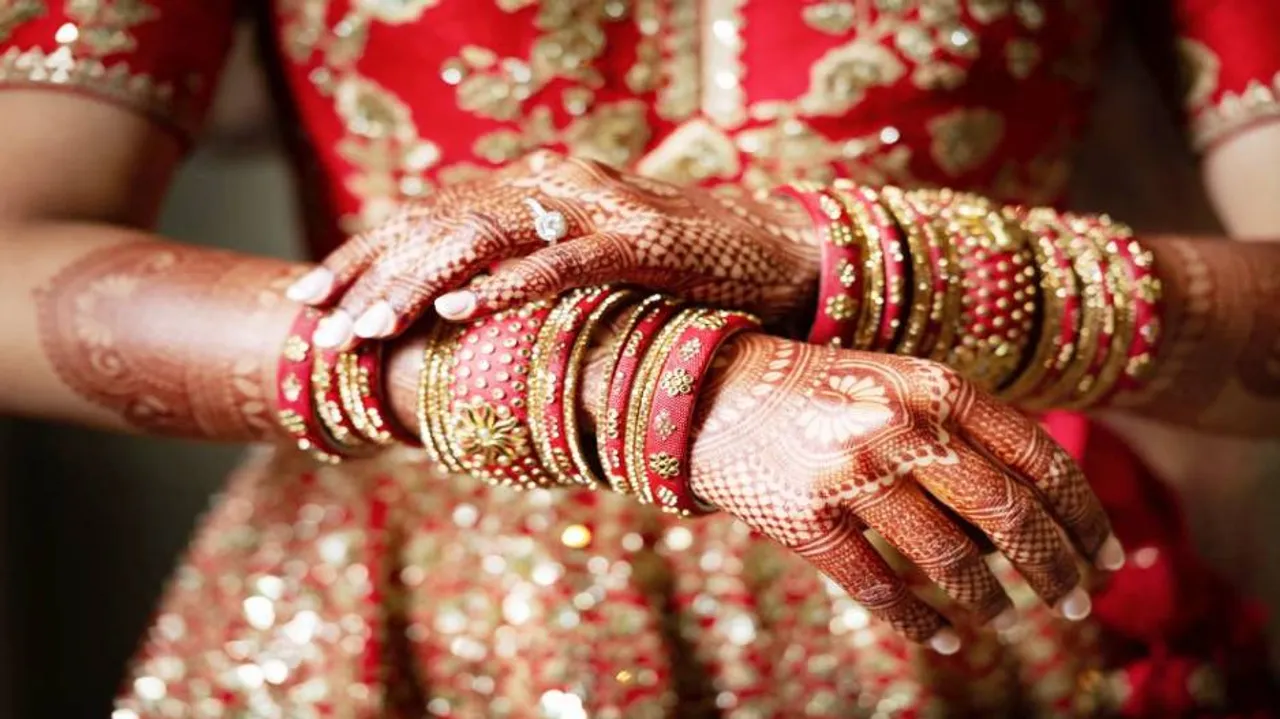 ପାଦରୁ ଅଳତା ଛାଡ଼ିନି, ନବବିବାହିତାଙ୍କ ମଥାରୁ ଲିଭିଗଲା ସିନ୍ଦୂର