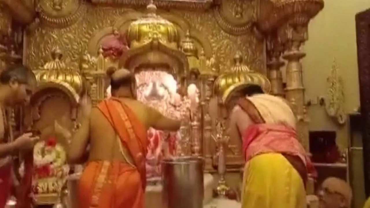 ମୁମ୍ବାଇ ସିଦ୍ଧିବିନାୟକ ମନ୍ଦିରକୁ ୩୫କେଜି ସୁନା ଦାନ