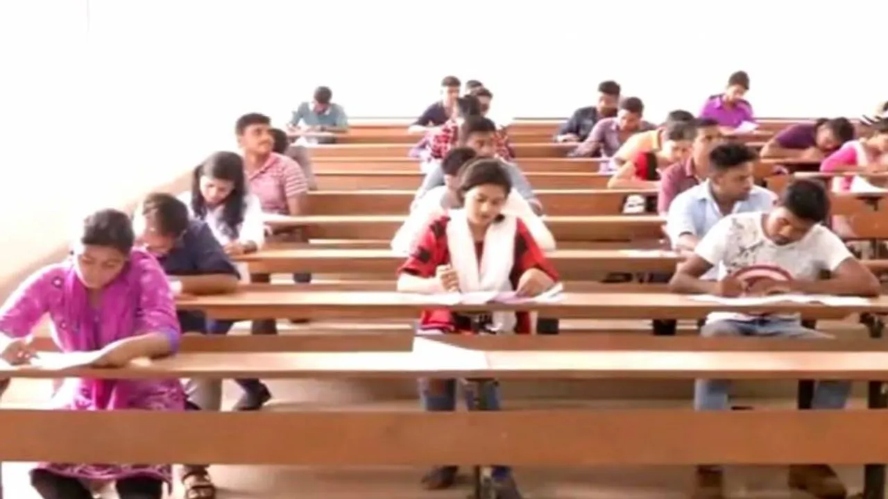 JEE ଆଡଭାନ୍ସଡ୍ ପରୀକ୍ଷା: ଓଡ଼ିଶାରୁ ୩୨୬୧ ଜଣ ଛାତ୍ରଛାତ୍ରୀ ଦେଉଛନ୍ତି ପରୀକ୍ଷା