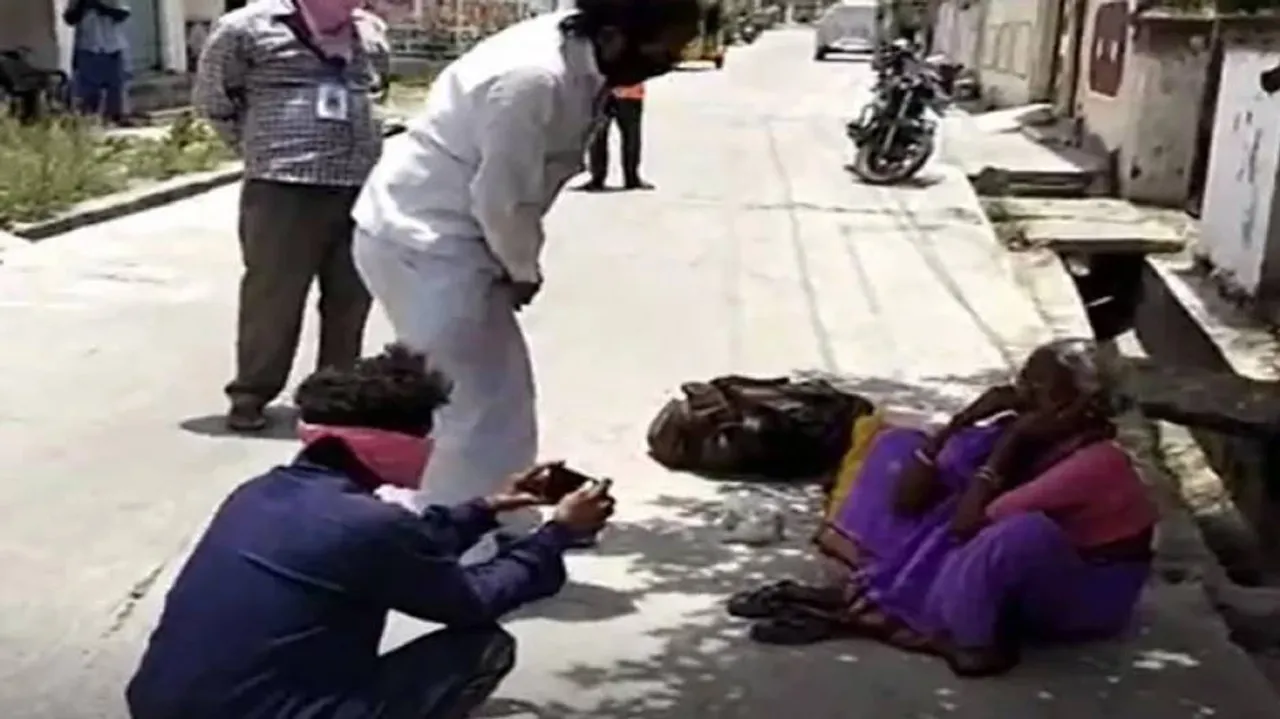 କରୋନା ଭୟରେ ବୃଦ୍ଧା ମା’ଙ୍କୁ ଘରେ ପୂରାଇ ଦେଲାନି ପୁଅ