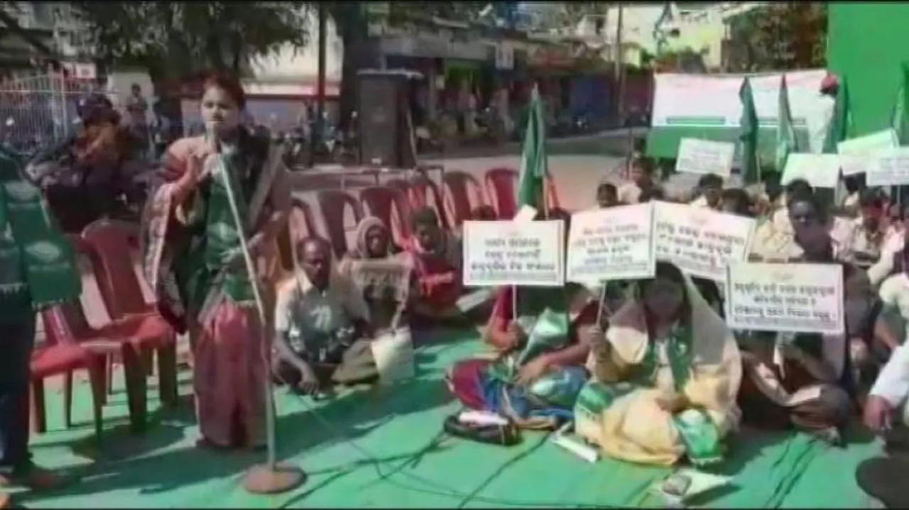 କାର୍ଯ୍ୟକ୍ରମକୁ ଆସିଲେନି ସାଂସଦ; ଅସନ୍ତୋଷ ପ୍ରକାଶ କଲେ ବିଜେଡି କର୍ମୀ