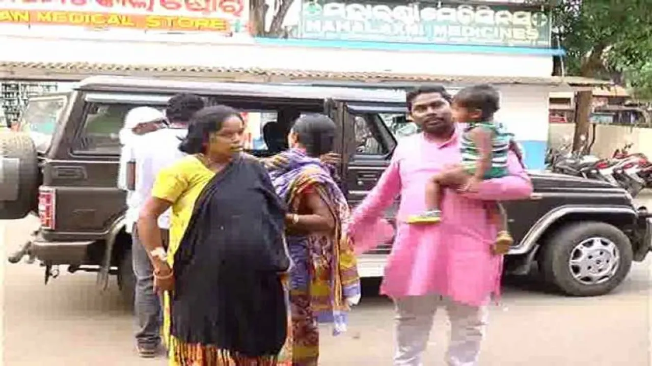 ପ୍ରଚାର ଛାଡ଼ି ପ୍ରସୂତିଙ୍କୁ ମେଡିକାଲ ନେଲେ ଲୋକସଭା ପ୍ରାର୍ଥୀ