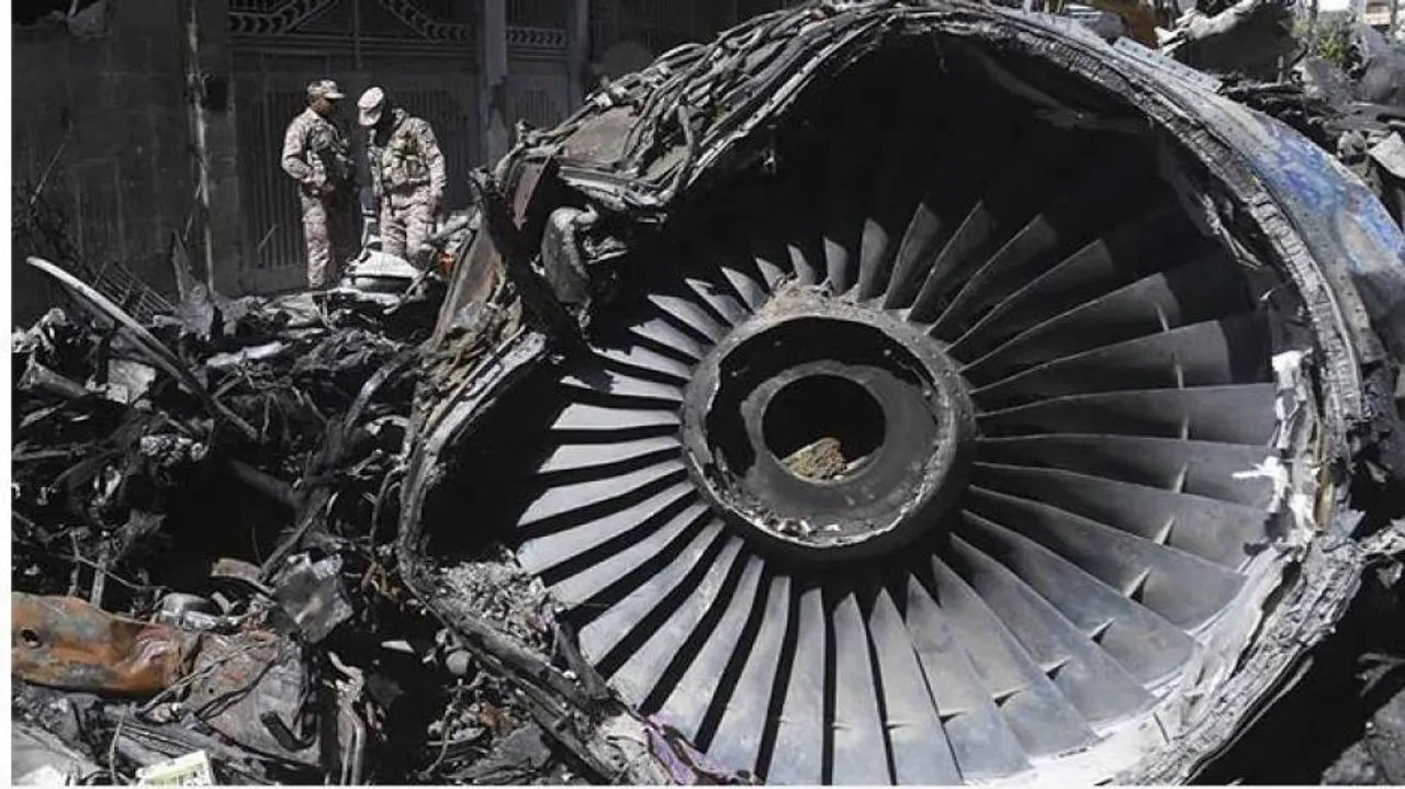 ପାକ୍‌ ବିମାନ ଦୁର୍ଘଟଣା: ପାଇଲଟଙ୍କୁ ନେଇ ଆସିଲା ଏମିତି ଚାଞ୍ଚଲ୍ୟକର ତଥ୍ୟ