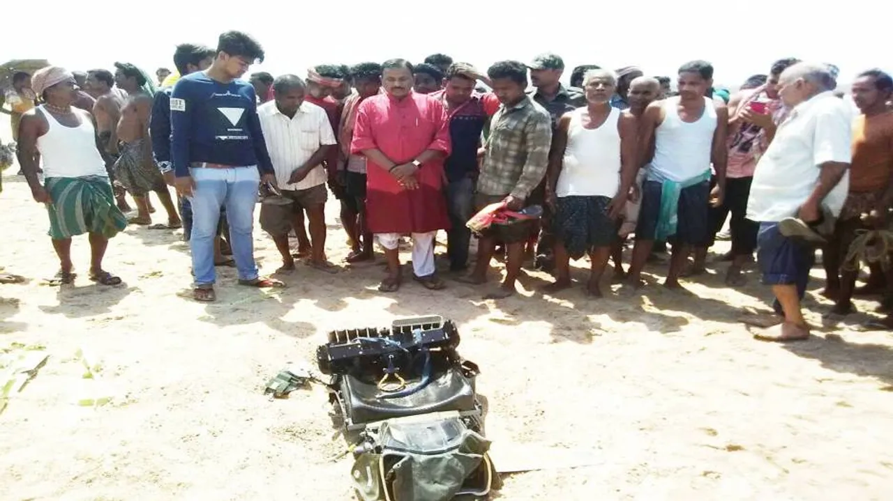 ଖସି ପଡ଼ିଲା ବାୟୁସେନା ବିମାନ