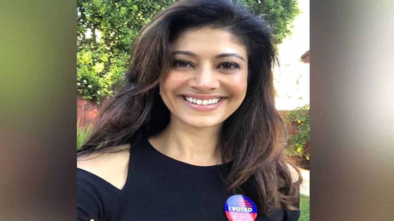 ବଲିଉଡ୍‌ ଅଭିନେତ୍ରୀ ଆମେରିକାରେ ଦେଲେ ଭୋଟ୍‌, ଲୋକେ ଦେଲେ ଏମିତି ପ୍ରତିକ୍ରିୟା