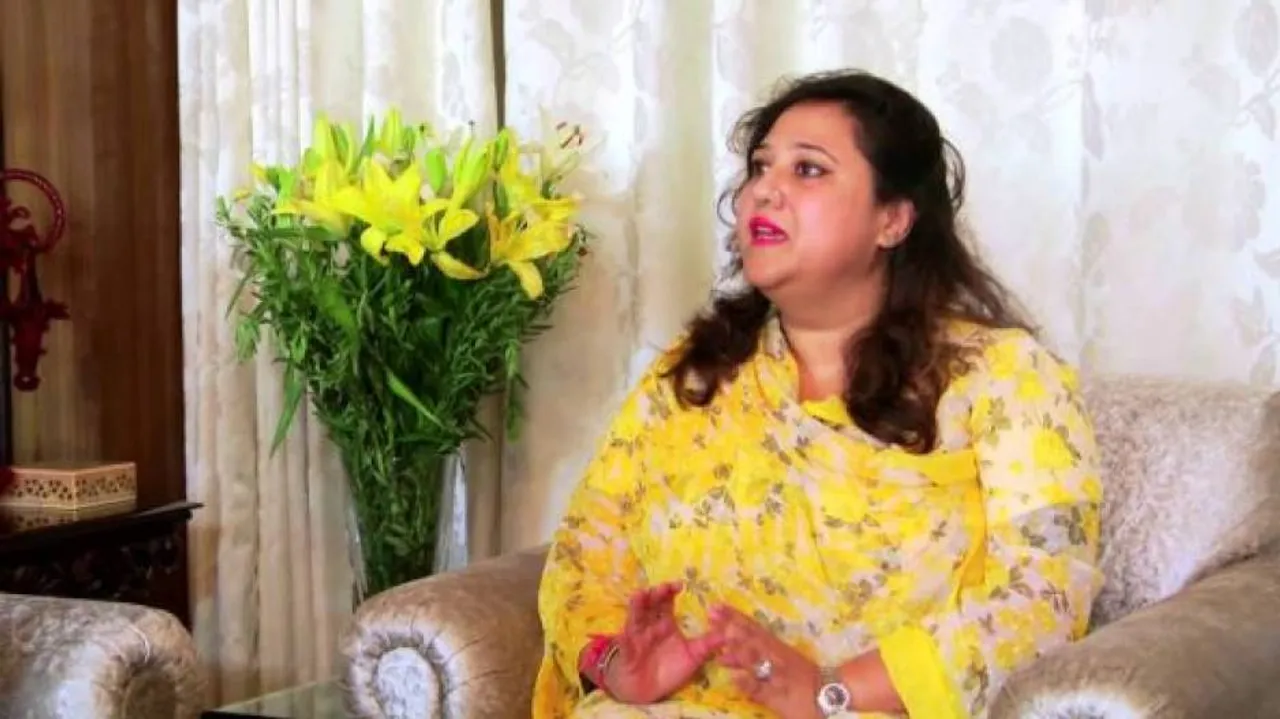 ହାତ ଧରିବେ ପ୍ରତ୍ୟୁଷା