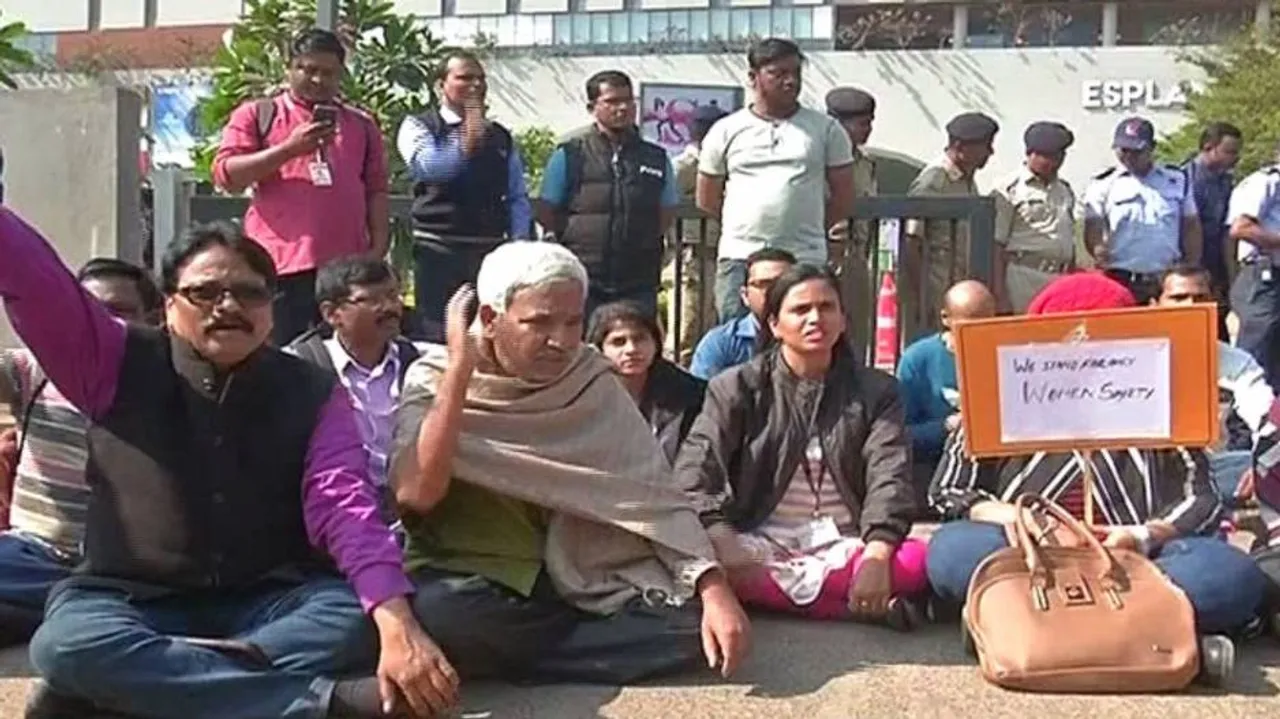 ସାମ୍ବାଦିକାଙ୍କୁ ଦୁର୍ବ୍ୟବହାର ମାମଲାରେ ଦୁଇ ଗିରଫ