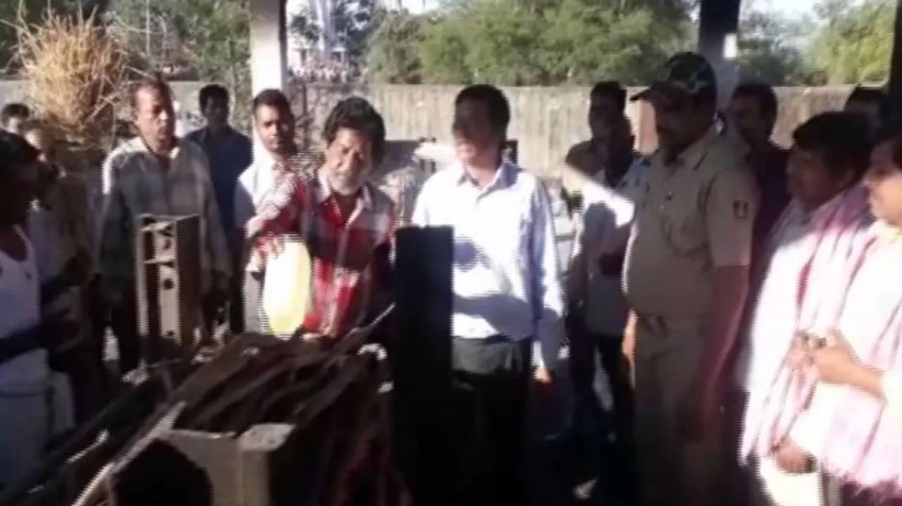 ଜେଲ୍‌ରୁ ବାହାରି ମାଆଙ୍କ ଶେଷକୃତ୍ୟରେ ସାମିଲ ହେଲେ ପୁଞ୍ଜିଲାଲ୍