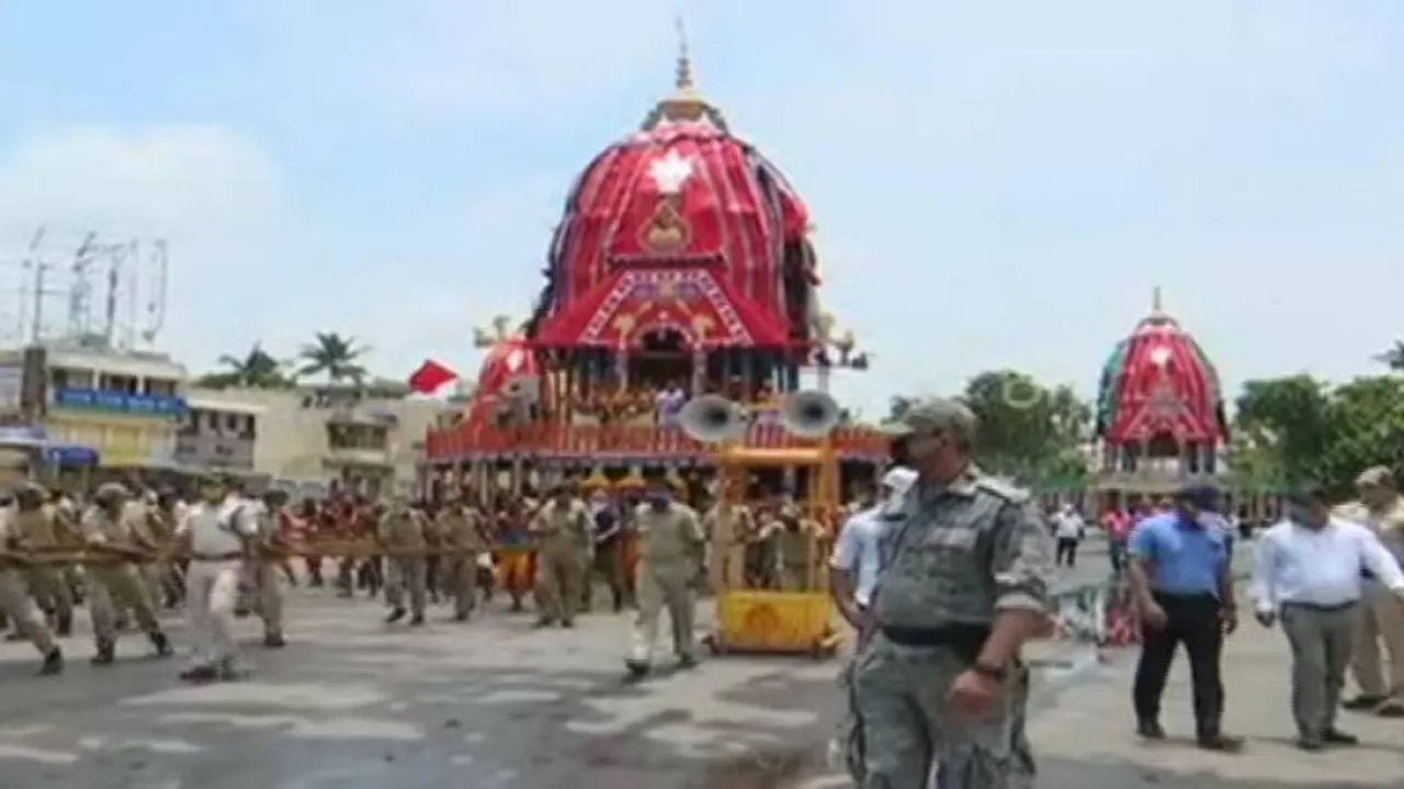 ଦକ୍ଷିଣ ମୋଡ଼ ନେଲେ ତିନି ରଥ