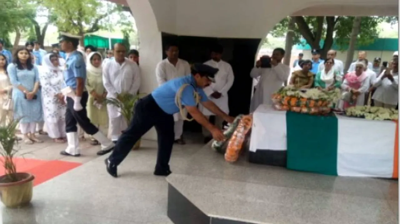 ସାମରିକ ସମ୍ମାନ ସହ ସହିଦ୍‌ ସୁନୀତଙ୍କ ଅନ୍ତିମ ସଂସ୍କାର ସମ୍ପନ୍ନ