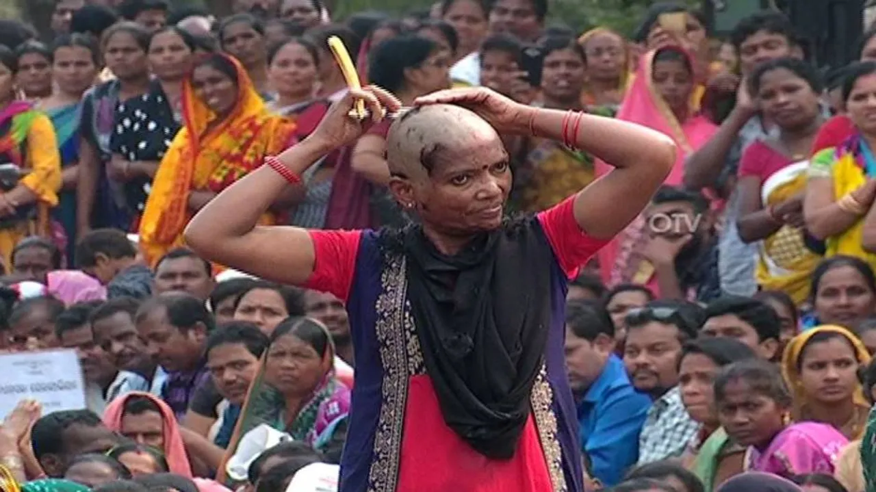 ଧାରଣାସ୍ଥଳରେ ଲଣ୍ଡା ହେଲେ ମହିଳା