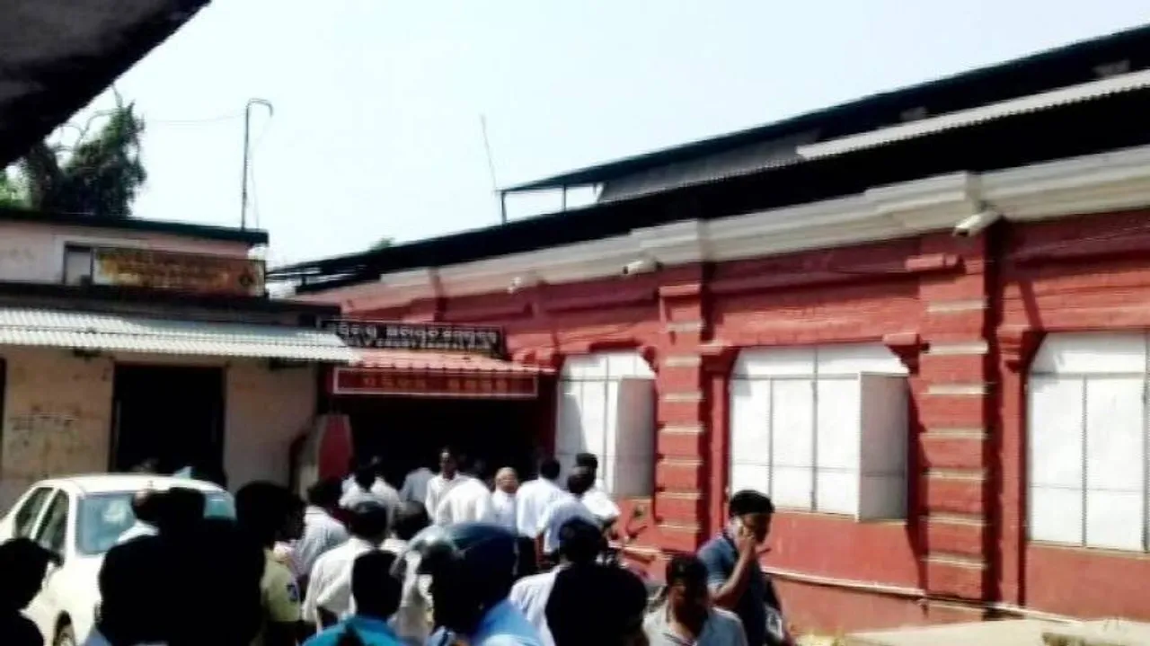 ସ୍ତ୍ରୀ, ଛୁଆକୁ ହାଣିଲା ସ୍ୱାମୀ