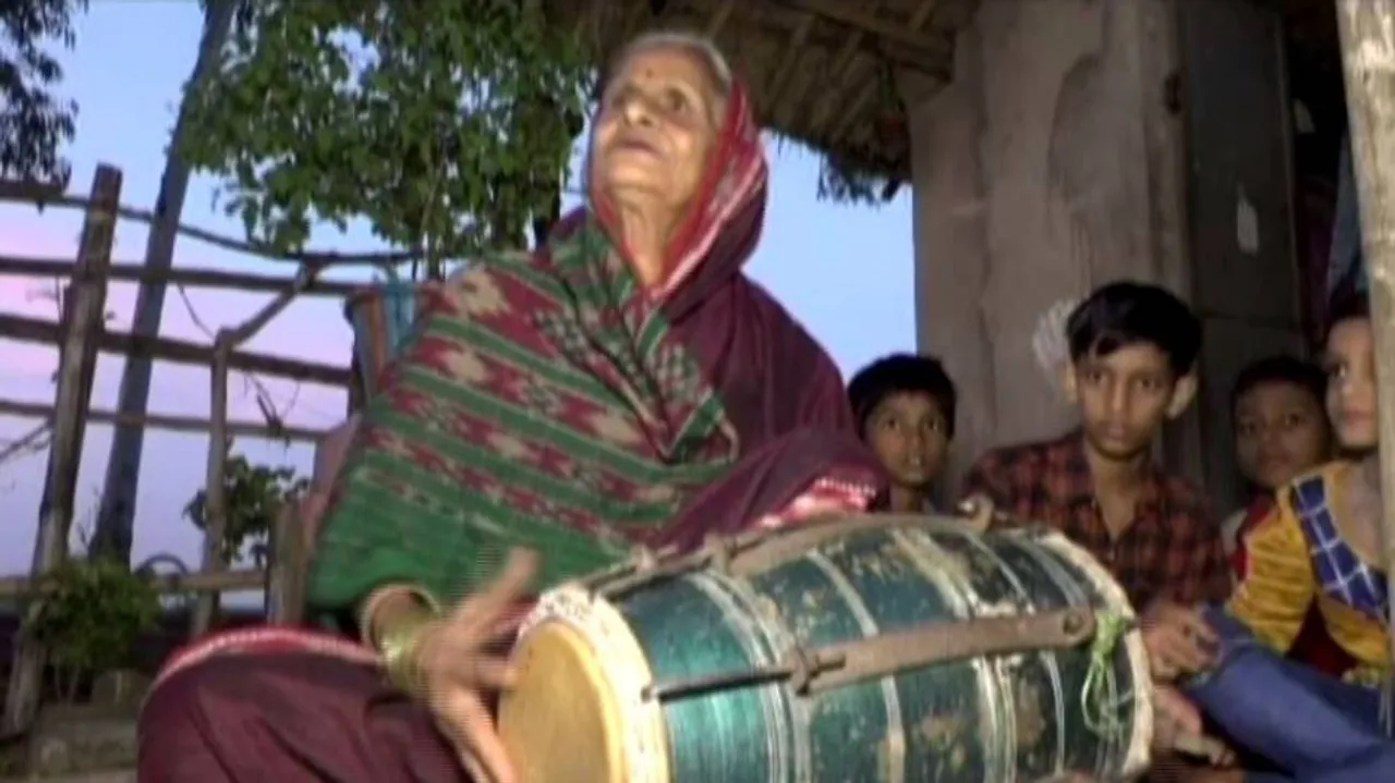 ବୟସର ସାୟାହ୍ନରେ ଅତୁଟ କଣ୍ଠର ଯାଦୁ