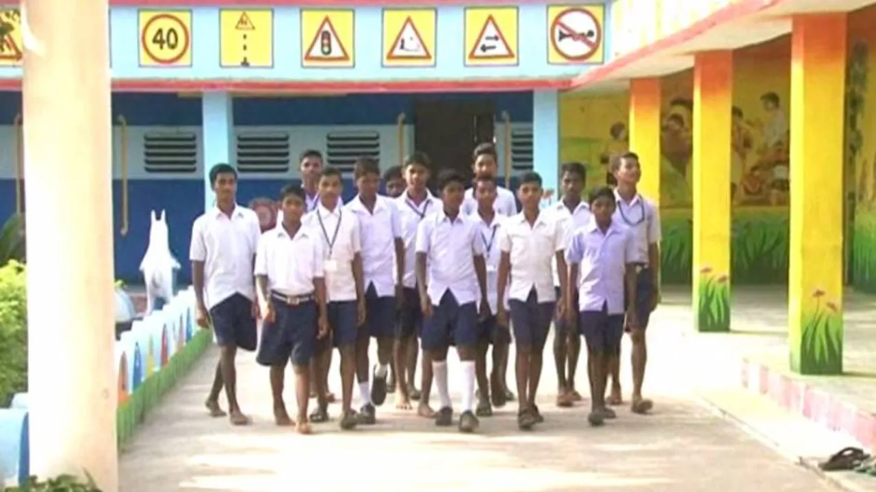 ସ୍କୁଲ ପାଲଟିଛି ସଂସଦ : ପ୍ରତିବର୍ଷ ବଛାଯାଉଛନ୍ତି ପ୍ରଧାନମନ୍ତ୍ରୀ, ମନ୍ତ୍ରୀ ମଣ୍ଡଳ