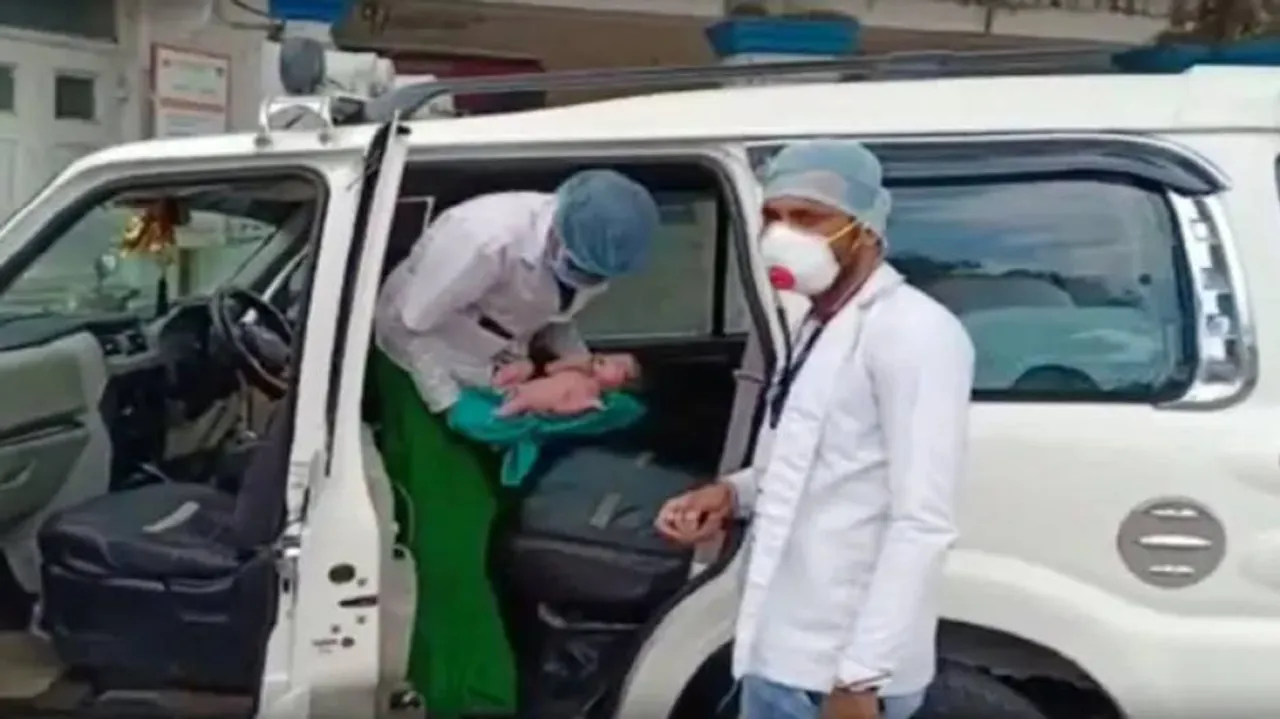 ଅଧା ବାଟରେ ପ୍ରସବ ଯନ୍ତ୍ରଣା, ନିଜ ଗାଡ଼ିରେ ମେଡିକାଲ ନେଲେ ଏସଡିଏମ୍