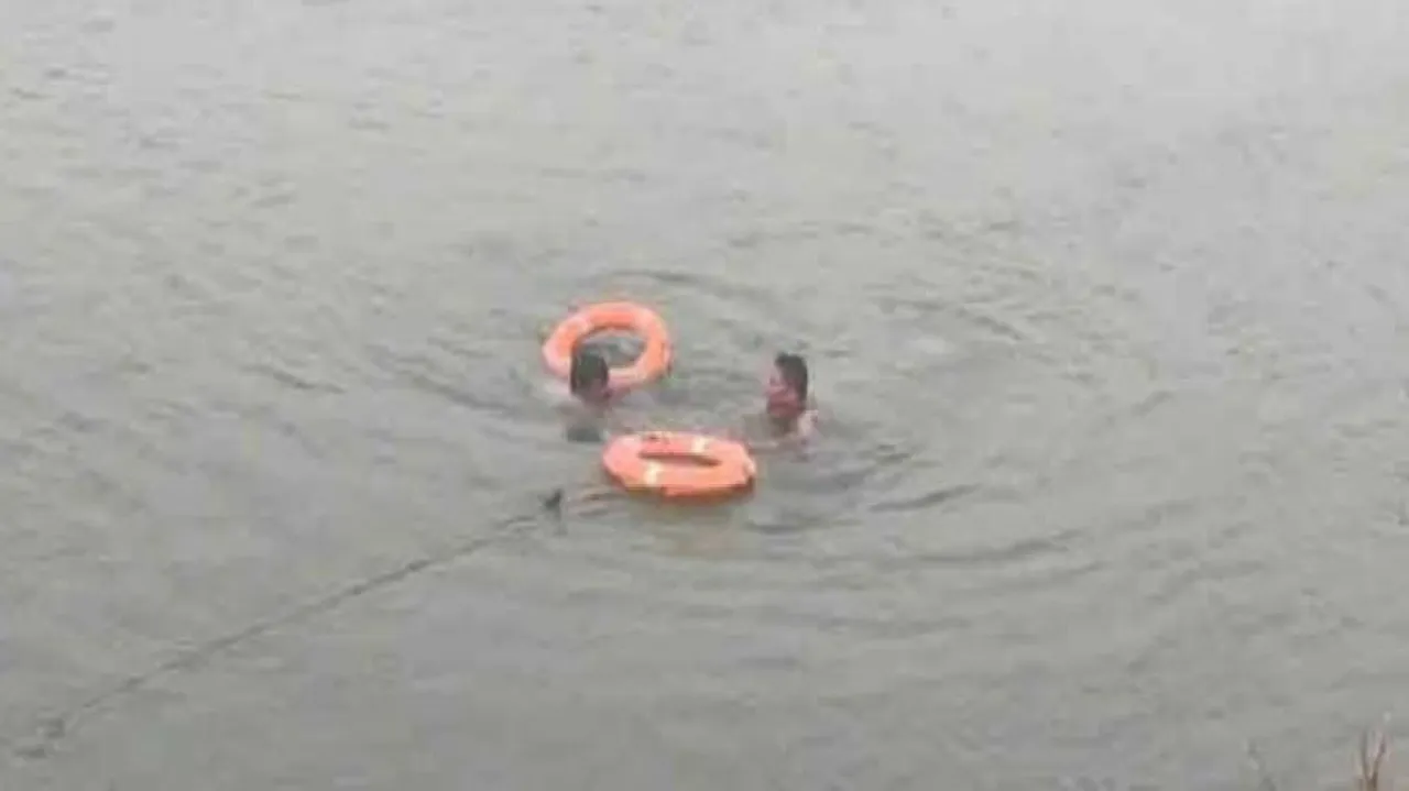 ନଦୀକୁ ଡେଇଁ କଲେଜ ଛାତ୍ରୀ ନିଖୋଜ