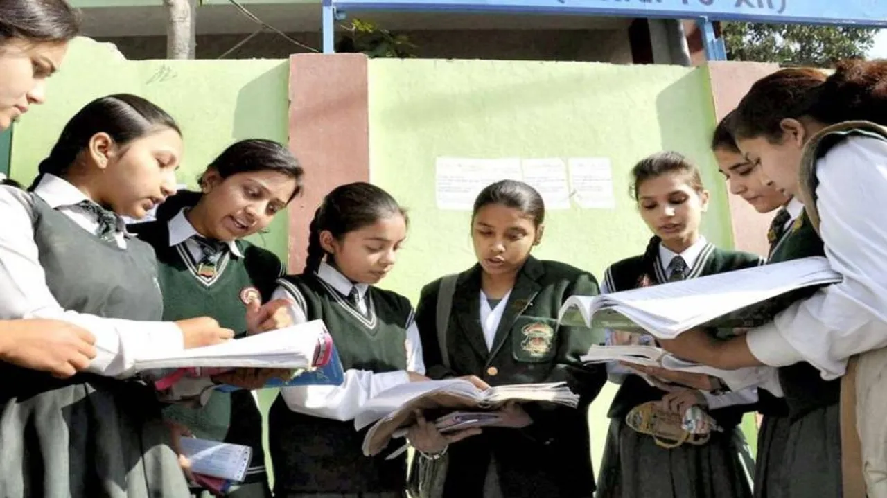 ବଢିଲା CBSE ଦଶମ ଓ ଦ୍ୱାଦଶ ପରୀକ୍ଷା ଫି'