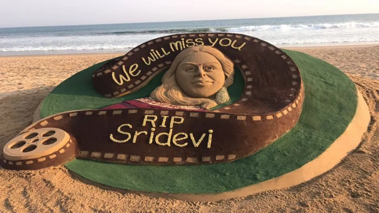 ବାଲୁକା କଳା ମାଧ୍ୟମରେ ଖ୍ୟାତନାମା ଅଭିନେତ୍ରୀ ଶ୍ରୀଦେବୀଙ୍କୁ ଶ୍ରଦ୍ଧାଞ୍ଜଳି