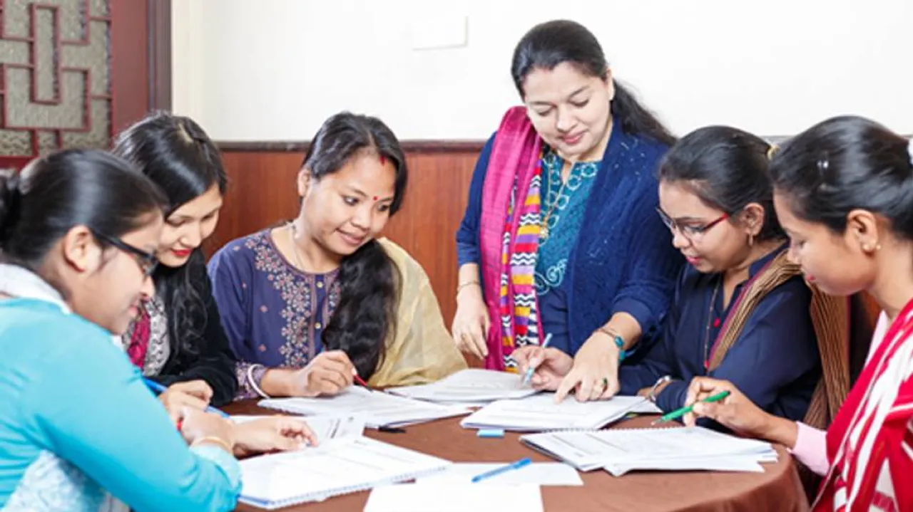 ଶିକ୍ଷକମାନଙ୍କ ପାଇଁ ବାହାରିଲା ନିଯୁକ୍ତି, ମାସିକ ଦରମା ୪୪ ହଜାର