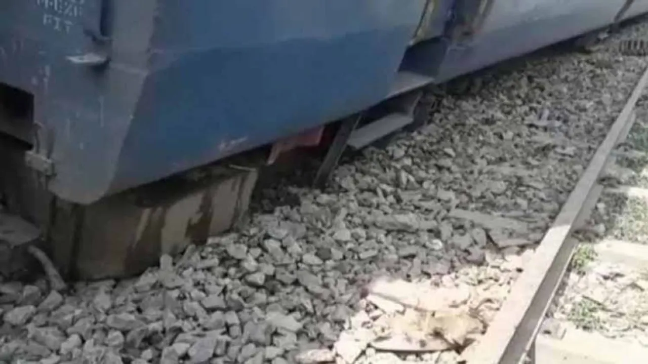 ତାପ୍ତି-ଗଙ୍ଗା ଏକ୍ସପ୍ରେସର ୧୩ଟି ବଗି ଲାଇନ୍‌ଚ୍ୟୁତ, ୪ ଆହତ