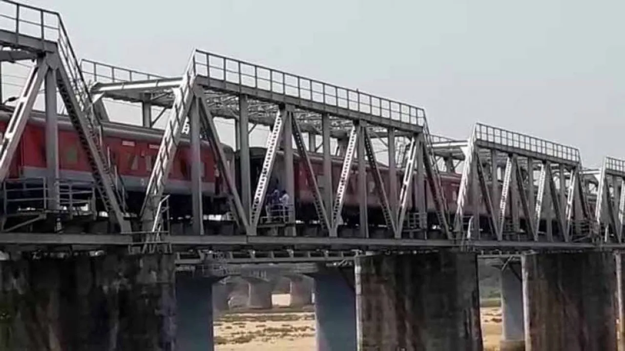 ବଗି ଛାଡ଼ି ପଳାଇଲା ରାଜଧାନୀ ଏକ୍ସପ୍ରେସର ଇଞ୍ଜିନ୍