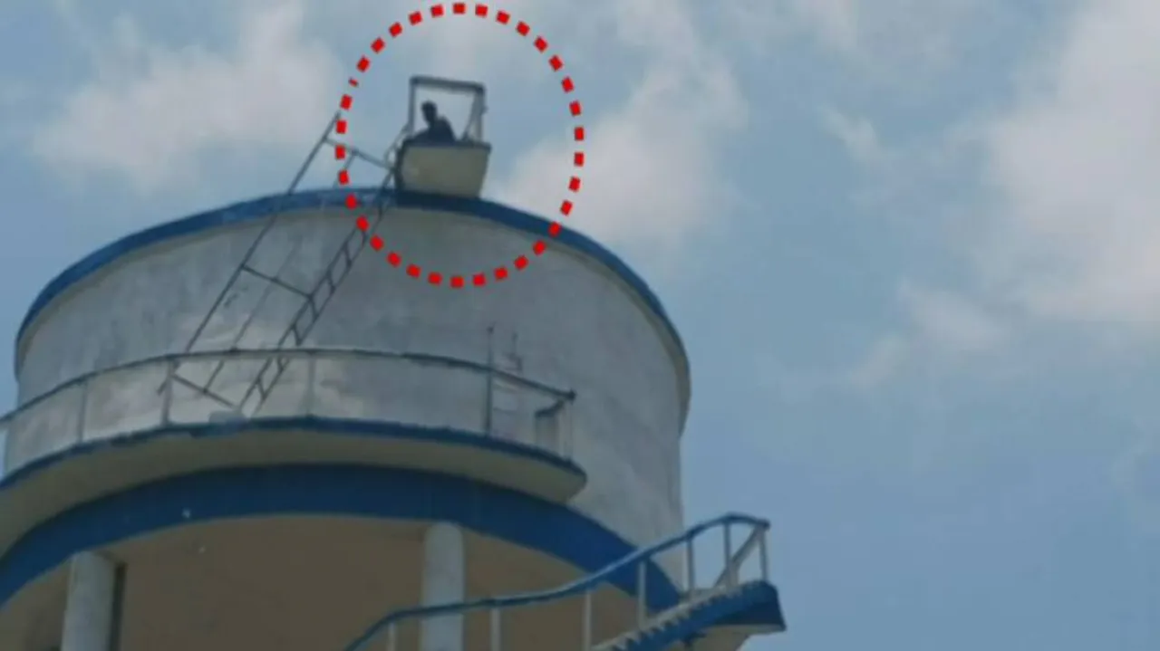 ପାଣିଟାଙ୍କି ଉପରେ ଚଢ଼ି ଆତ୍ମହତ୍ୟା ଉଦମ୍ୟ