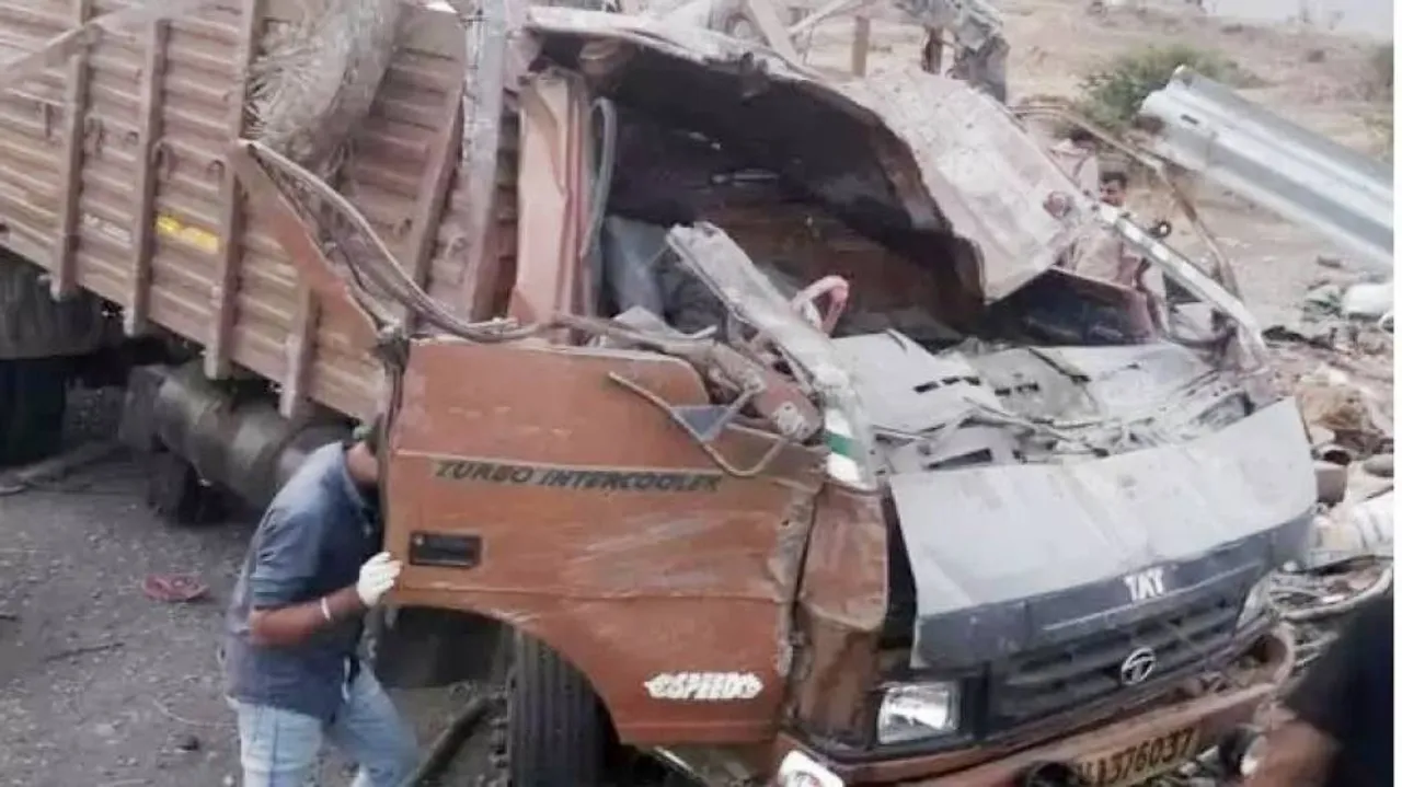 ବାରିକେଡ଼ରେ ଟ୍ରକ୍‌ରେ ଚଢ଼ିଯିବାରୁ ୧୭ଜଣଙ୍କ ମୃତ୍ୟୁ