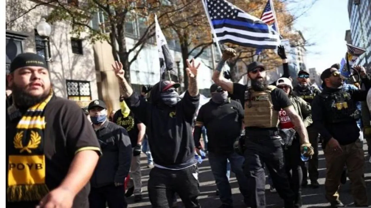 ରାସ୍ତାକୁ ଓହ୍ଲାଇଲେ ଟ୍ରମ୍ପଙ୍କ ସମର୍ଥକ, ମାଗିଲେ ଆଉ ୪ ବର୍ଷ