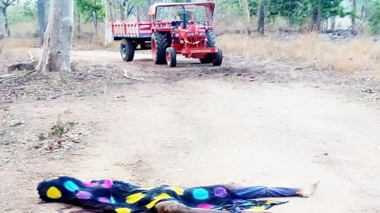 ରାସ୍ତାକଡ଼ରେ ଅଜଣା ସାମଗ୍ରୀ ଦେଖିଲା ବେଳେ ବିସ୍ଫୋରଣ: ୩ ମୃତ