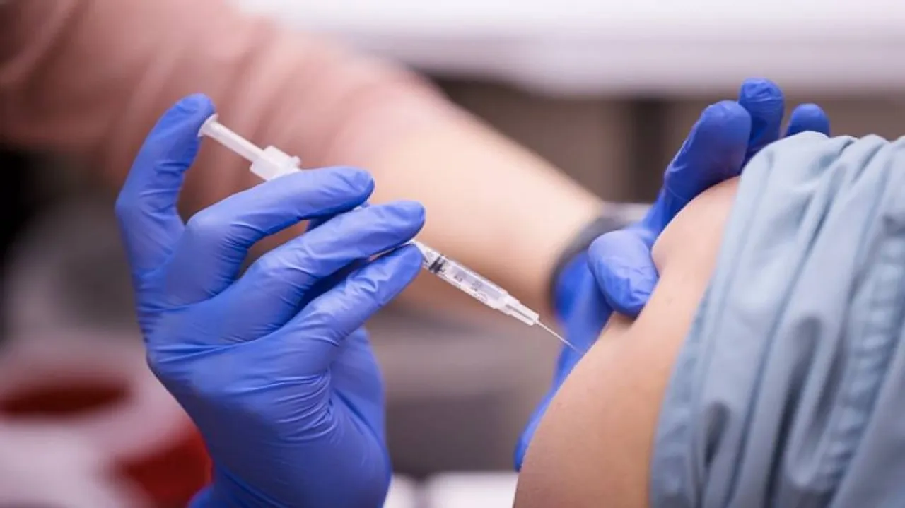 ଦୁଇ ଡୋଜ୍ କରୋନା ଟିକା ନେଇଥିଲେ ଏହିସବୁ ଜିନିଷ ଉପରେ ମିଳିବ ୫% ଡିସ୍‌କାଉଣ୍ଟ୍‌