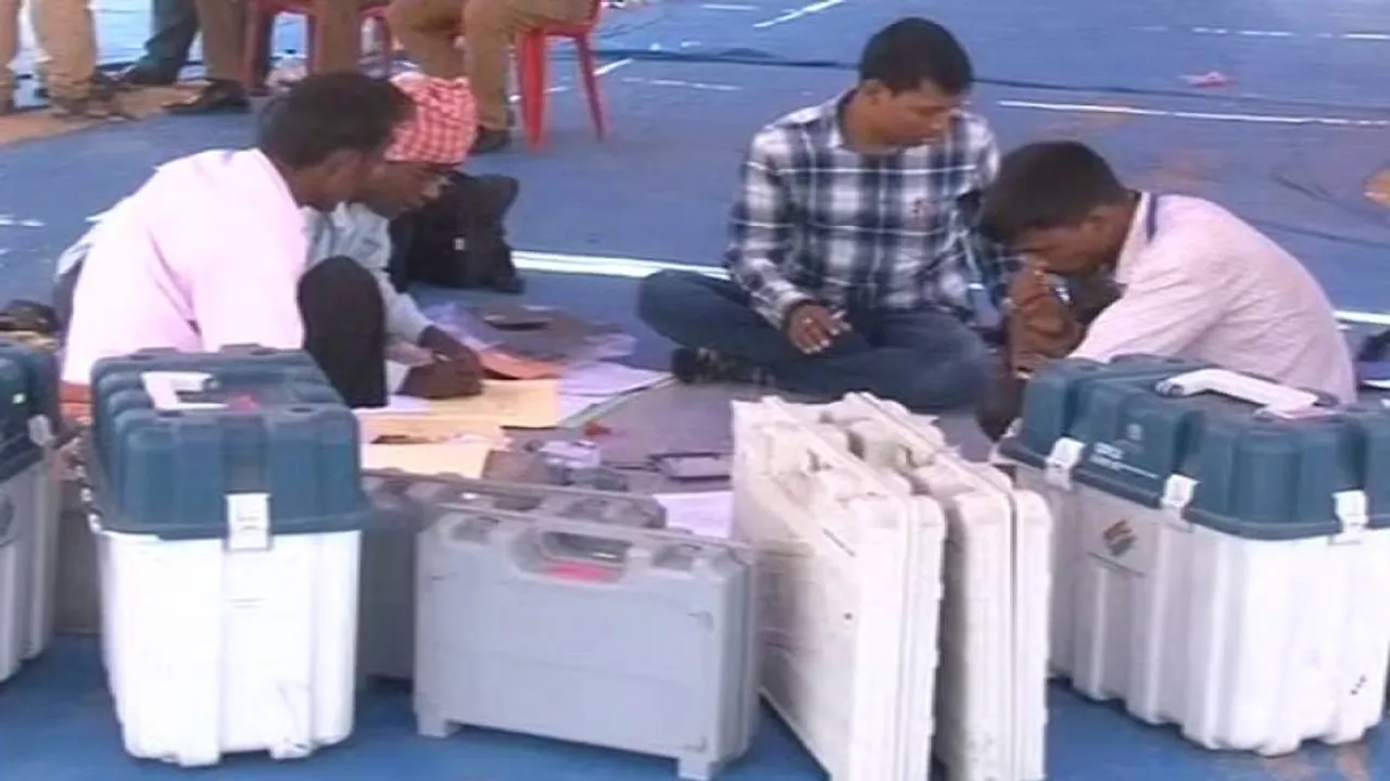 ଜିତିଲା ଗଣତନ୍ତ୍ର, ହାରିଲା ଲାଲ୍‌ବାହିନୀ