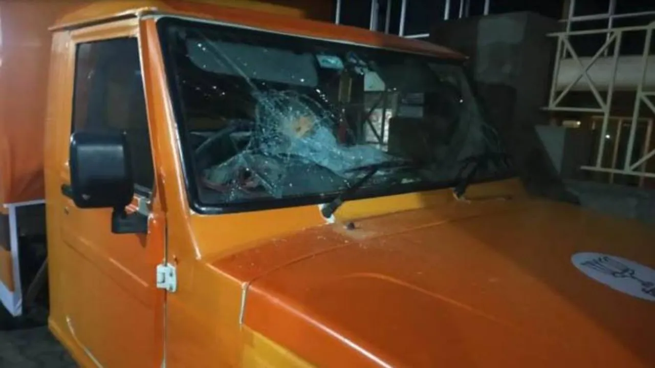 ପଶ୍ଚିମବଙ୍ଗରେ ରାଜନୈତିକ ହିଂସା : ଟଏମସିର ଗୁଣ୍ଡାମାନେ ପ୍ରଚାର ଗାଡି ଭଙ୍ଗାରୁଜା କରିଥିବା ଅଭିଯୋଗ କଲା ବିଜେପି