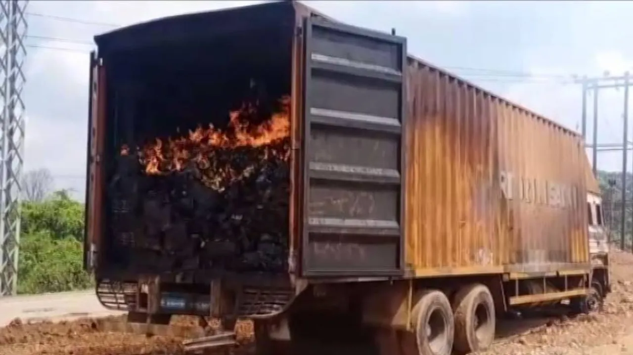 ପୁଣି ଜଳିଲା ବିସ୍କୁଟ୍ ଟ୍ରକ