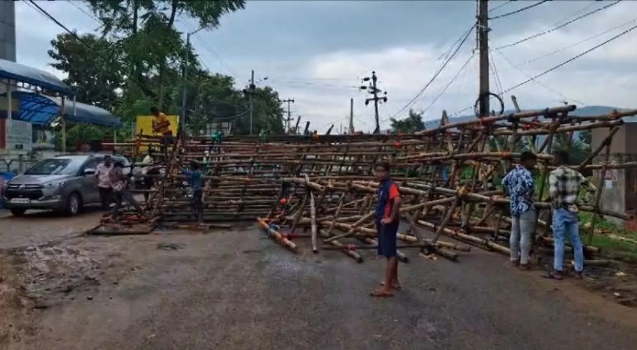 GATE COLLAPSE