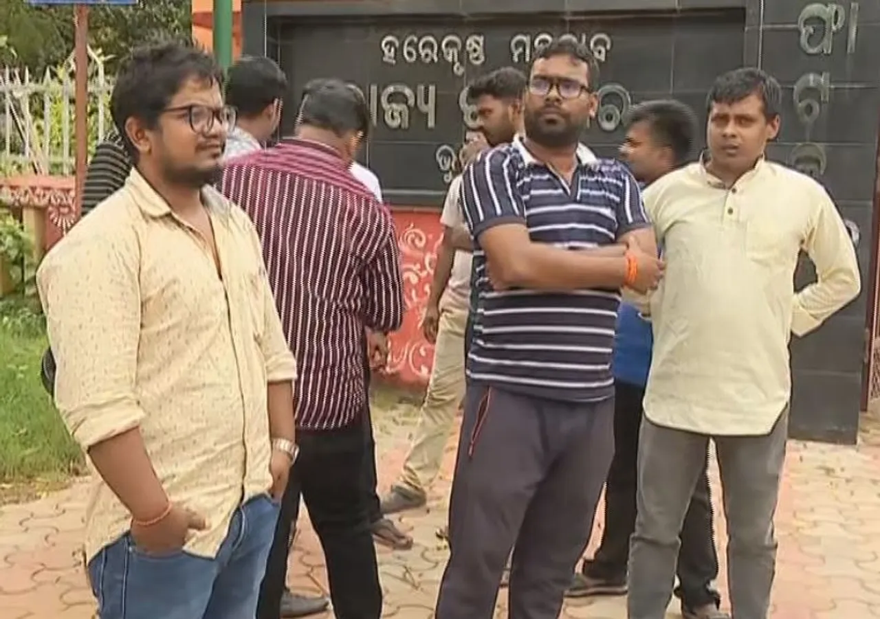 Odisha Police SI exam ‘sabotage’: Aspirants stage protest in Bhubaneswar, demand CBI probe