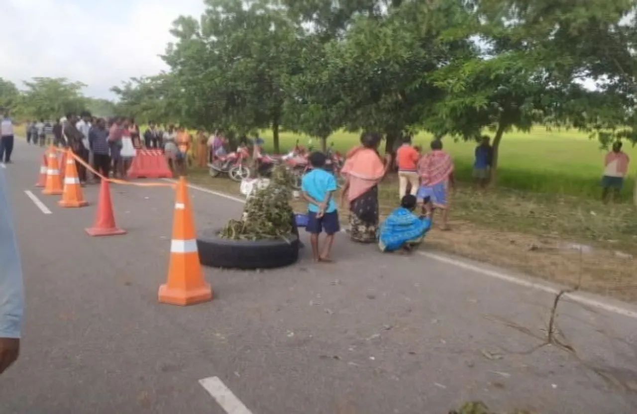 3 killed, 1 critical as bikes ram into stationary truck on NH-326 in Odisha’s Malkangiri
