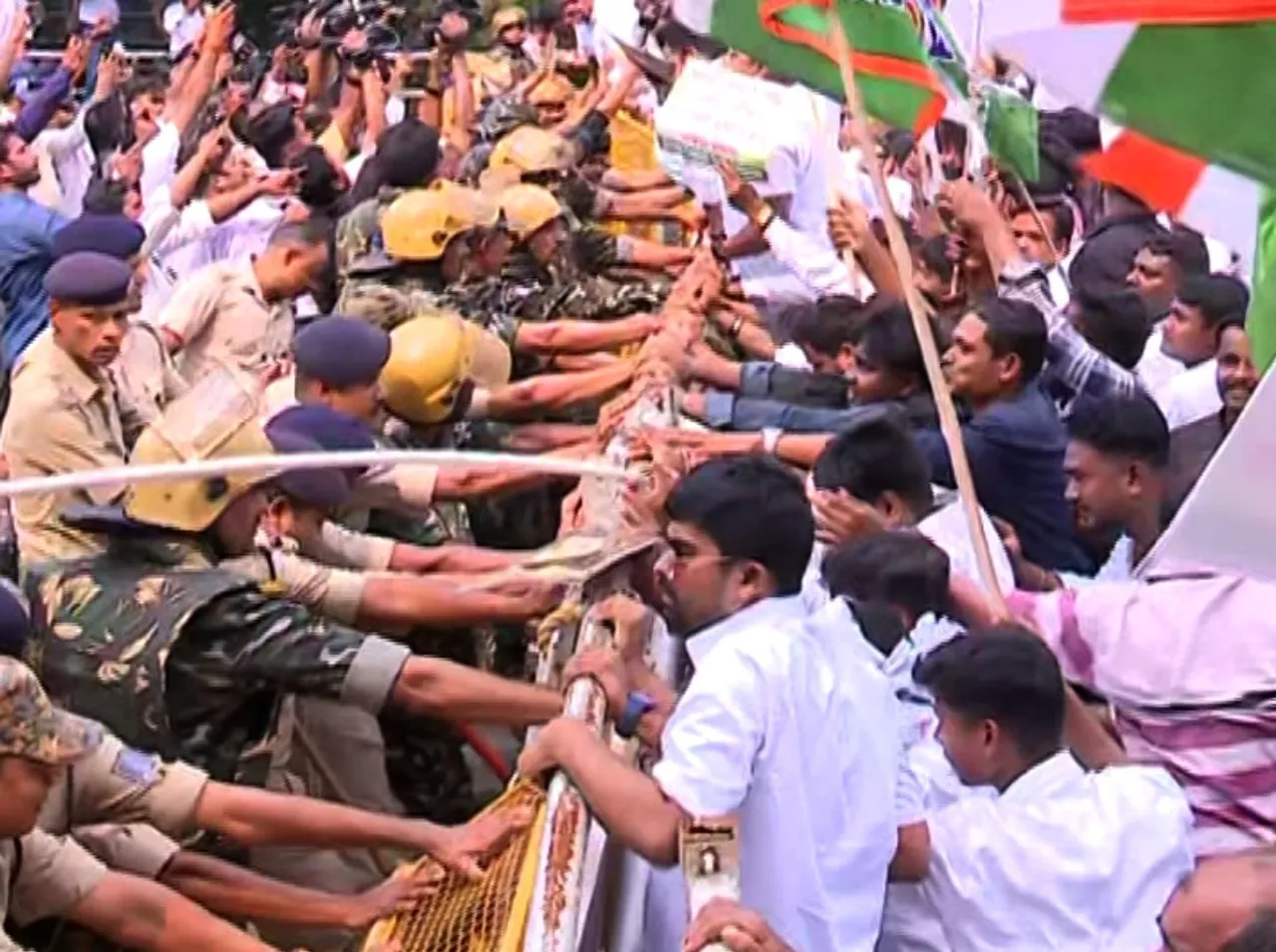 Youth Congress protests against alleged job scam; march to Odisha CM’s residence foiled