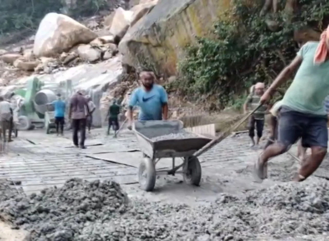 Continuous rainfall hampers Kalinga Ghat landslide repair in Kandhamal