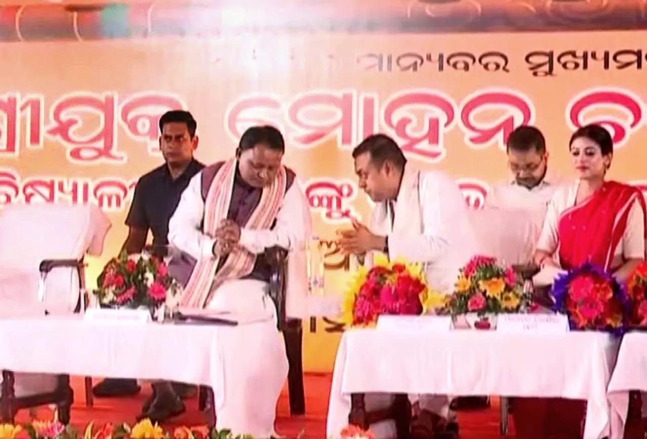 Odisha CM meets Habishyalis at camp in Puri on ‘Kartika Somabar’