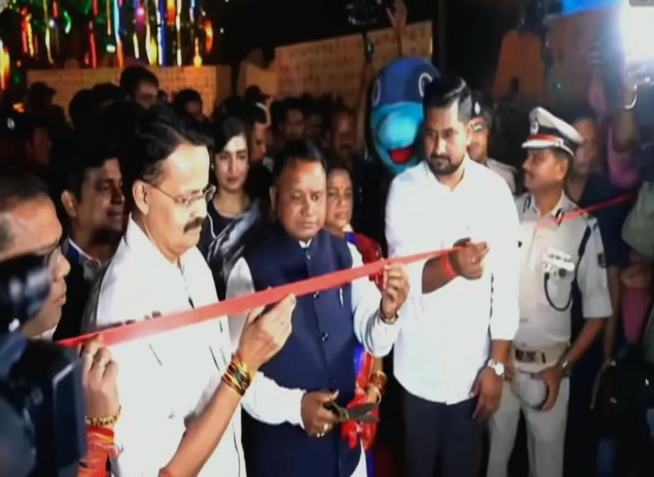 Historic Cuttack Bali Yatra 2025 kicks off: CM Mohan Majhi inaugurates grand fair on Mahanadi Banks