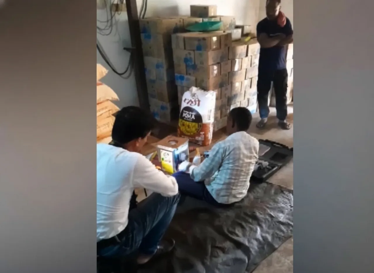 Miscreants loot ration godown in Bhubaneswar