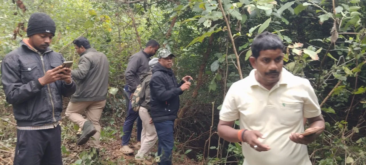 Forest officials an the Elephant calf found dead in abandoned well in Odisha’s Nayagarh