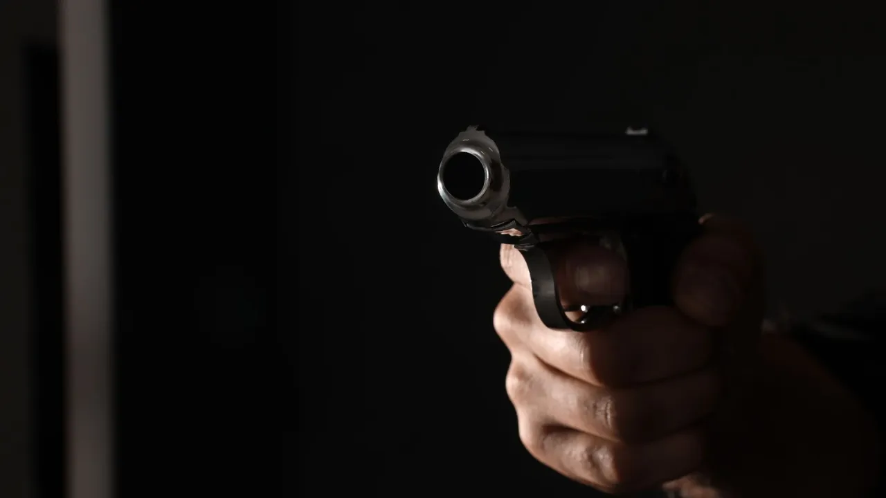 Youth assaults teacher’s mother, resorts to blank firing over monetary dispute in Kendrapara