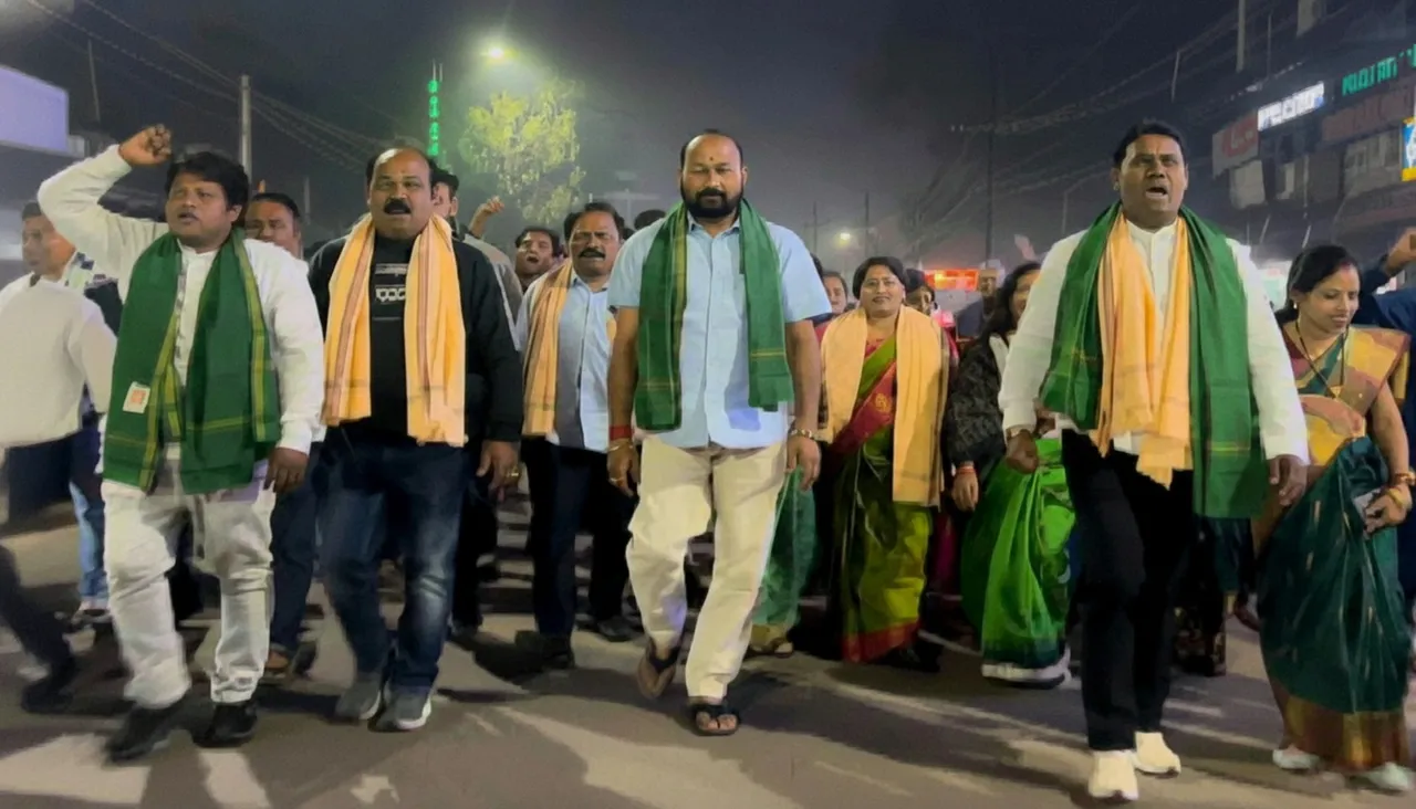 BJD suffers major jolt in Talcher as civic Chairperson, 13 councillors resign; likely to join BJP