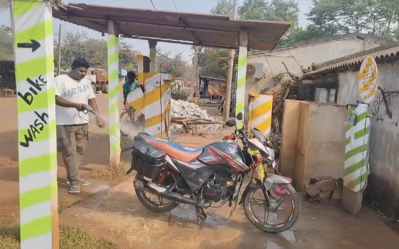 Tribal youth sets up Rs 5-bike wash ATM in Odisha, attracts massive public attention