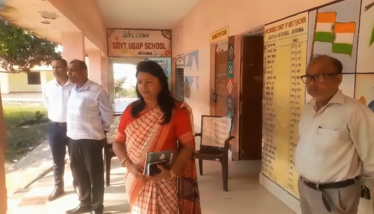 Class 4 Student Chained